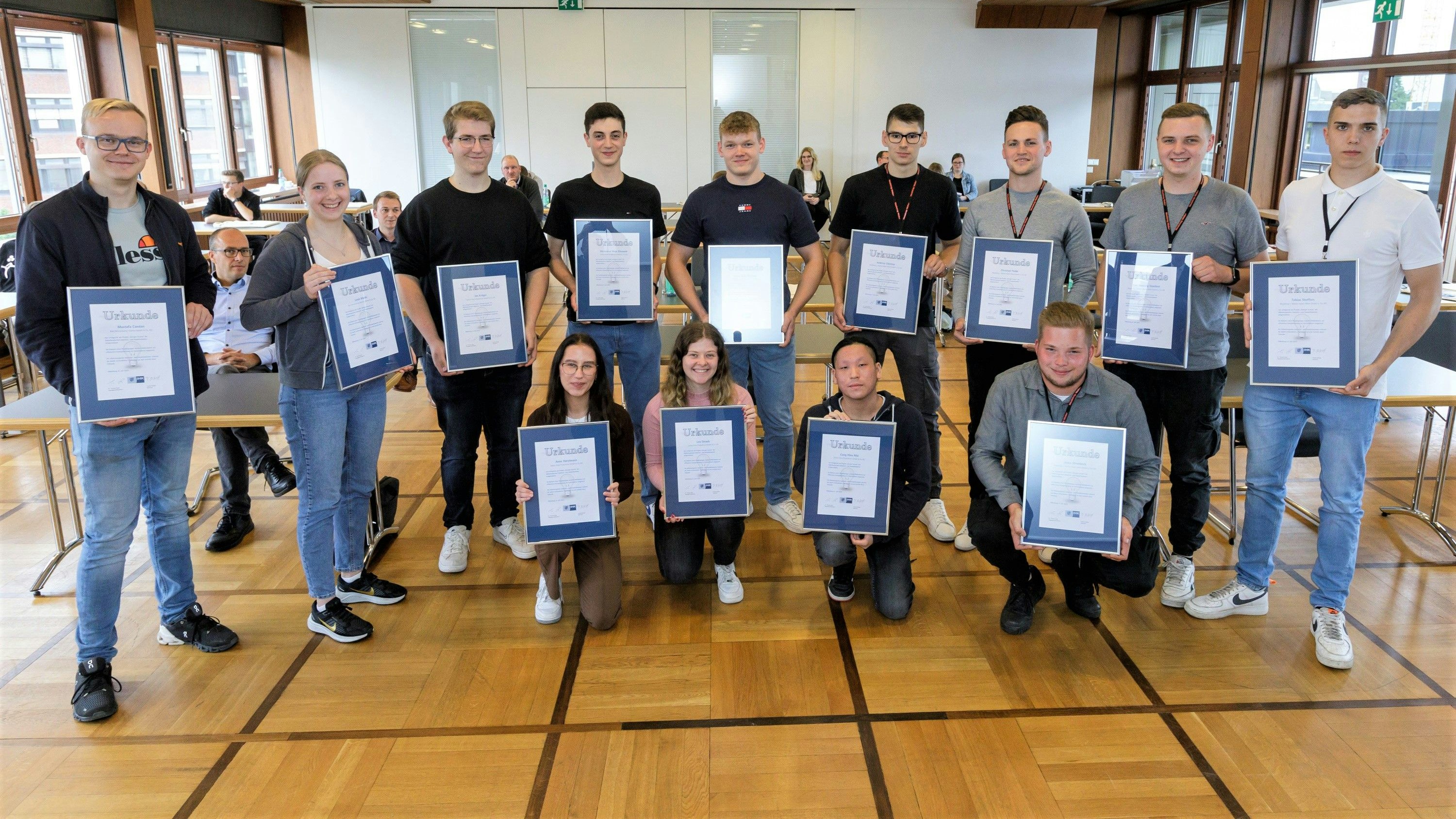Die ersten drei Plätze im diesjährigen Wettbewerb "Energie-Scouts" der IHK Oldenburg gingen an Auszubildende von Firmen im Oldenburger Münsterland. Foto: Burmann