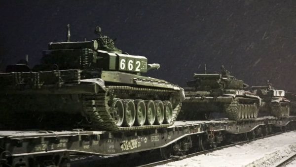 Putin startet Angriff: Dieses vom Pressedienst des russischen Verteidigungsministeriums veröffentlichen Foto zeigt Panzer der russischen Armee nach einer Militärübung. Archivbild: dpa/Russian Defense Ministry Press Service/AP