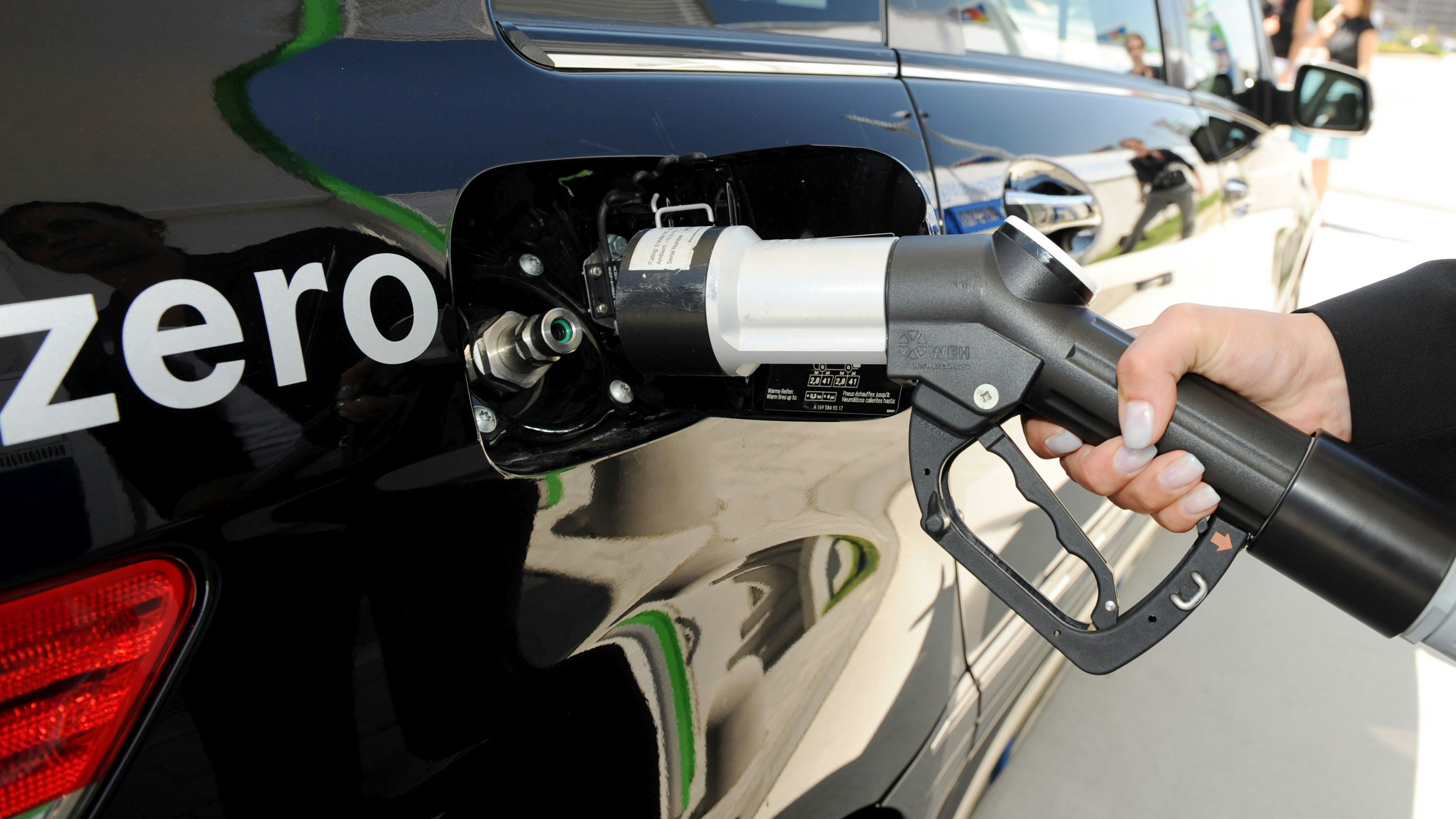 Königsweg Wasserstoff? Die Tankstellenbetreiber setzen nicht allein auf diesen Treibstoff, sondern auf einen Energiemix. Foto: dpa/Weißbrod