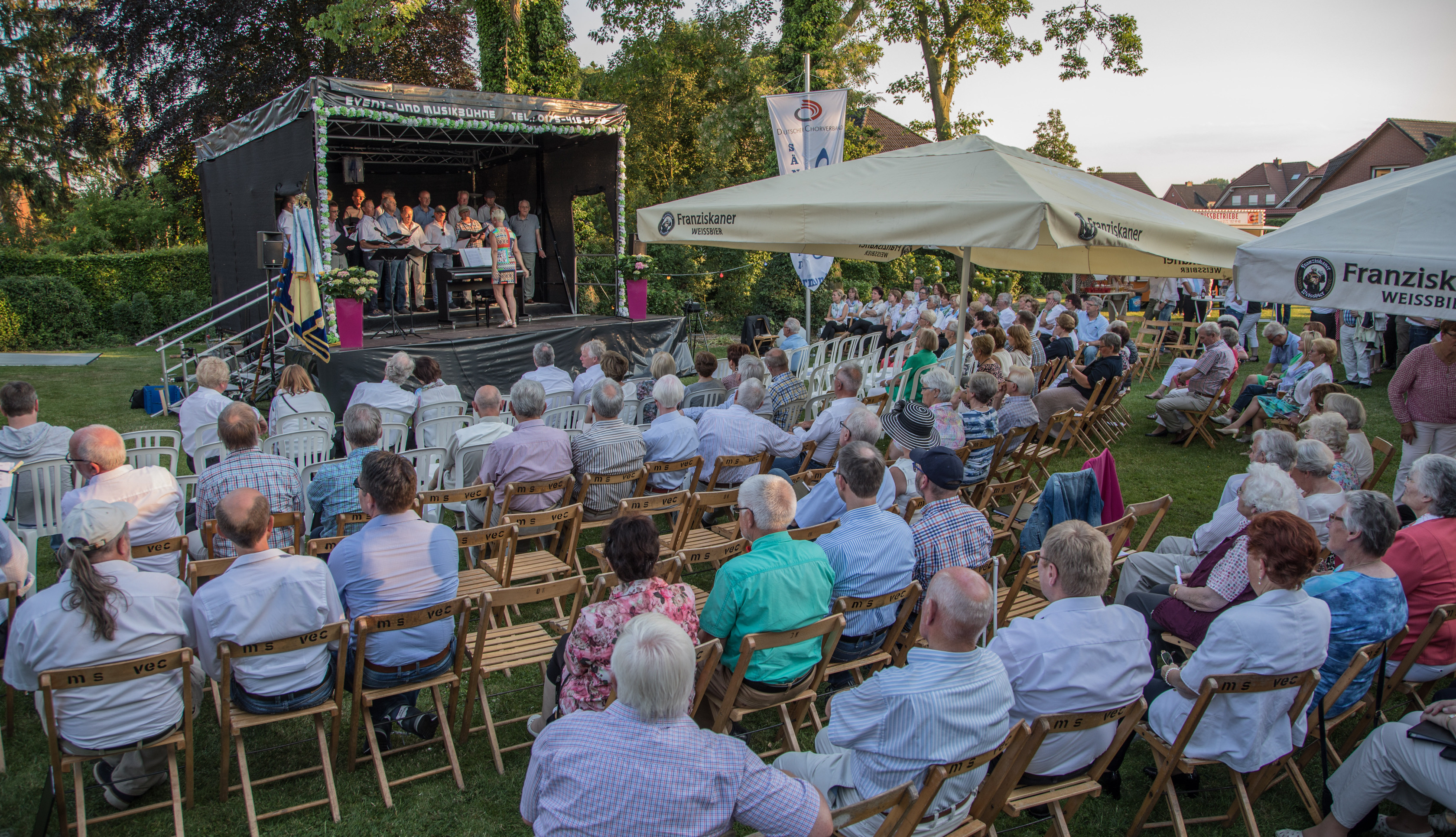 Auch die Aktivitäten der Vereine sind von Bedeutung: 2018 feierte etwa der Chor Cäcilia Lutten sein 75-jähriges Bestehen. Foto. Archiv