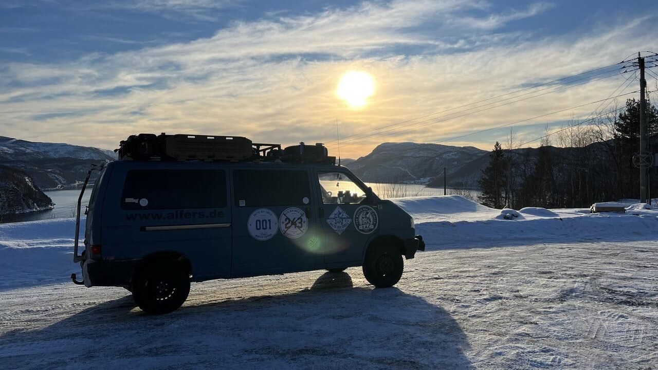 Eis- und Schneelandschaft: Alex Budde und Martina Vossmann sind in Nord-Norwegen unterwegs. Foto: Budde