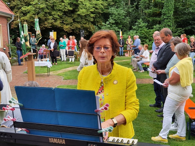 Will weiter spielen: Auch am Jubiläumstag hatte Ria Deeken Dienst an der Orgel.