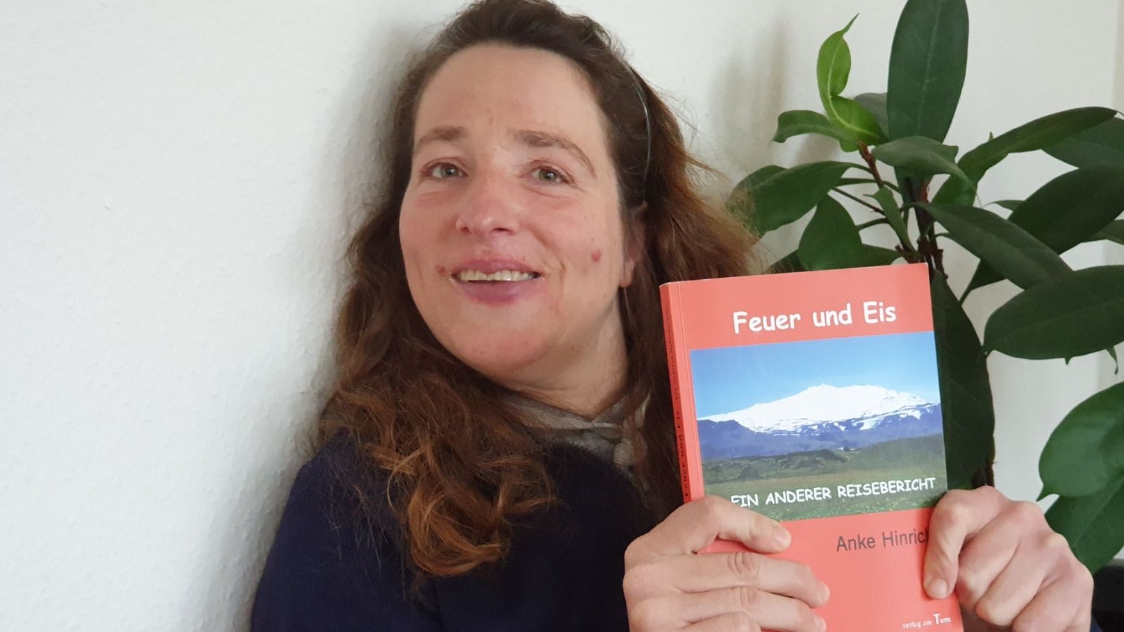 Hat ihr erstes Buch geschrieben und herausgebracht: Anke Hinrichs möchte damit Nichtbehinderten die Möglichkeit geben, in die Welt der Behinderten einzutauchen. Foto: M. Kessens