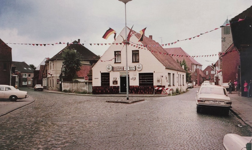 Nicht wiederzuerkennen: Die Poststraße im Jahr 1978. Hier befindet sich heute der Kurt-Schmücker-Platz. Foto: Archiv Töne Kramer 