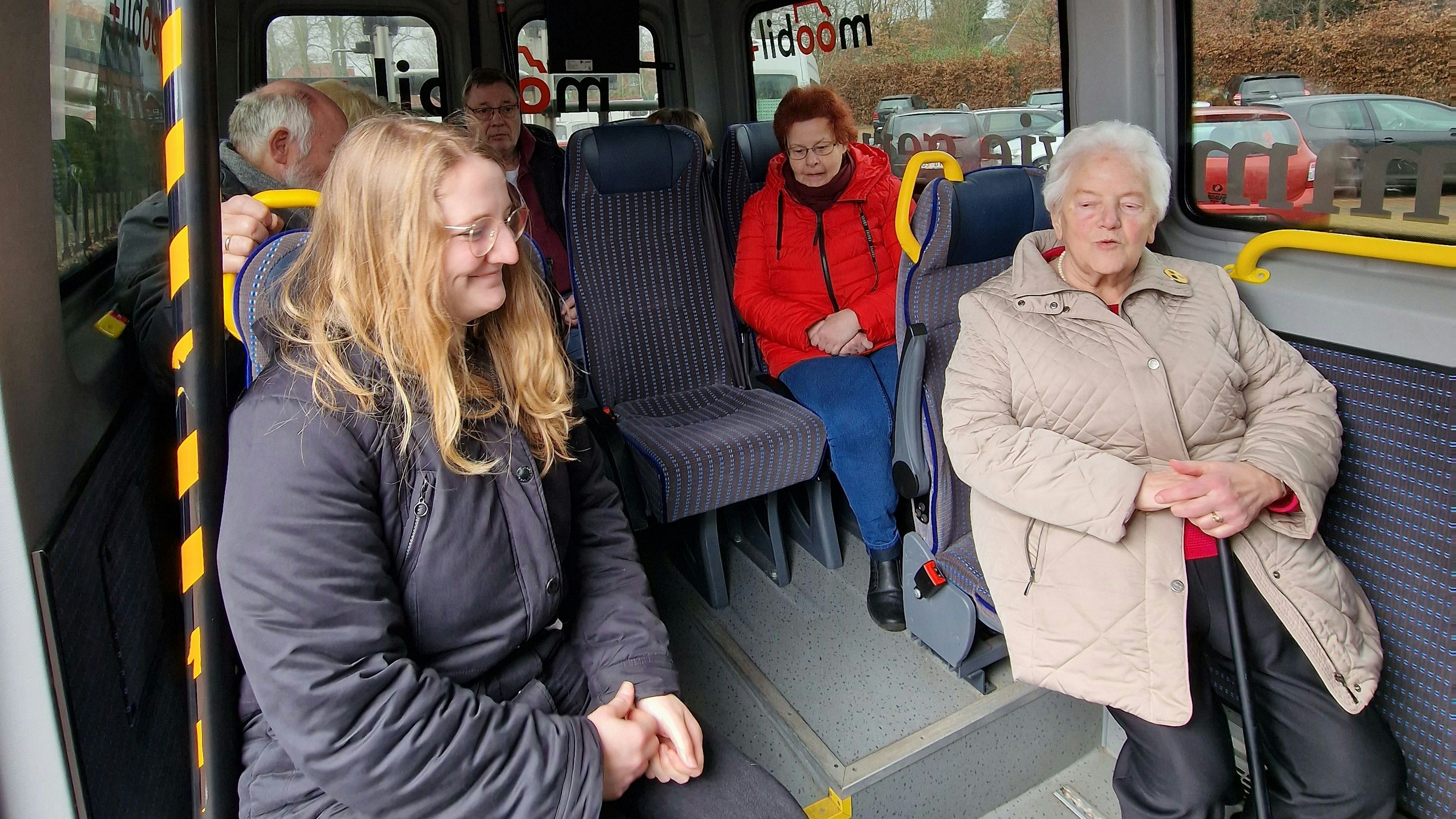 Bequemes Fortkommen: Im Bus hat jeder Mitfahrer eine Sitzplatzgarantie. Foto: Kowalski