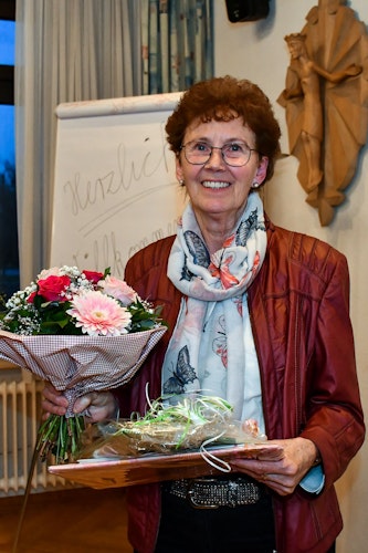 Starkes ehrenamtliches Engagement: Inge Börgerding verabschiedete sich nach 20 Jahren aus dem Vorstand der Frauengemeinschaft St. Peter und Paul. Foto: Vollmer