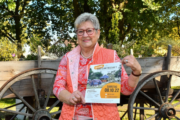 Erste und bislang einzige Vorsitzende der Dorfgemeinschaft: Annelie Lausch freut sich auf die Feier zum 10-jährigen Bestehen der Dorfgemeinschaft Handorf-Langenberg. Foto: Vollmer