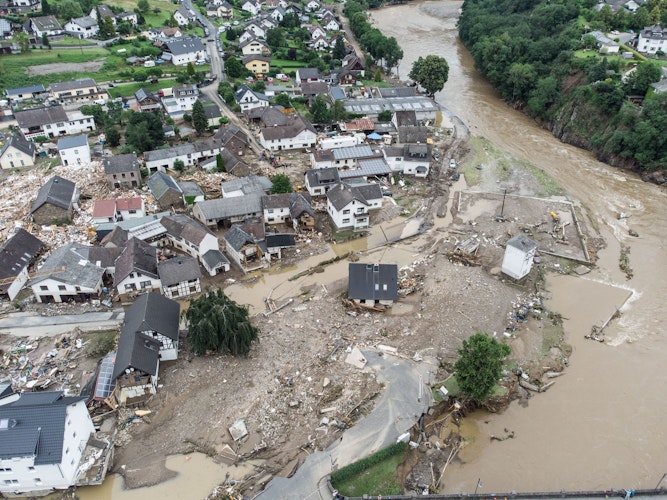Ein Bild der Verwüstung: Das Dorf Schuld im Kreis Ahrweiler in Rheinland-Pfalz wurde schwer von dem Hochwasser getroffen. Foto: dpaRoessler