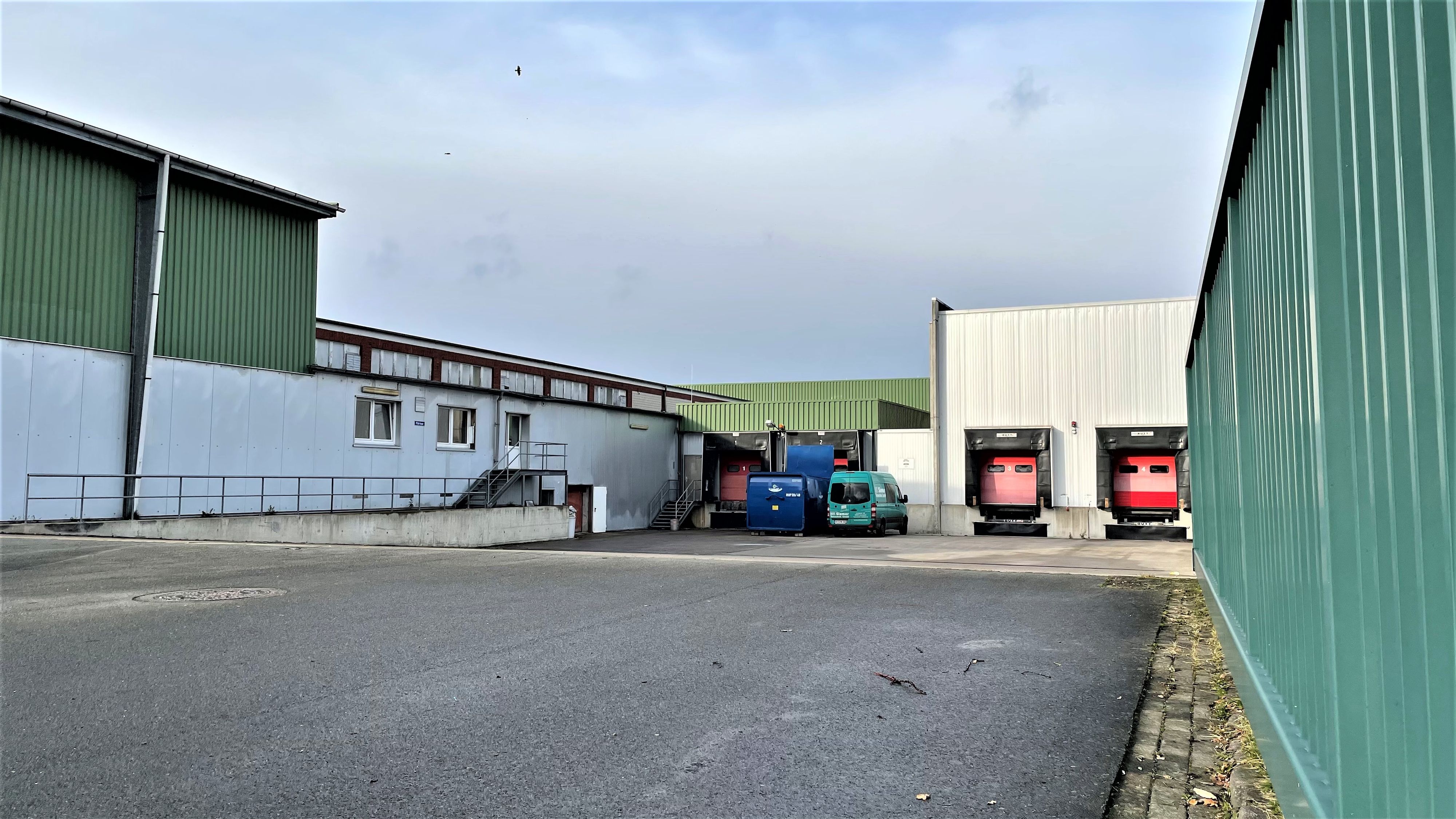 Die Paschertz-Holding hat den einstigen Produktionsstandort von Schinken Einhaus in Friesoythe erworben und wird hier ab 2022 vegane Convinienceprodukte herstellen. Foto: Stix