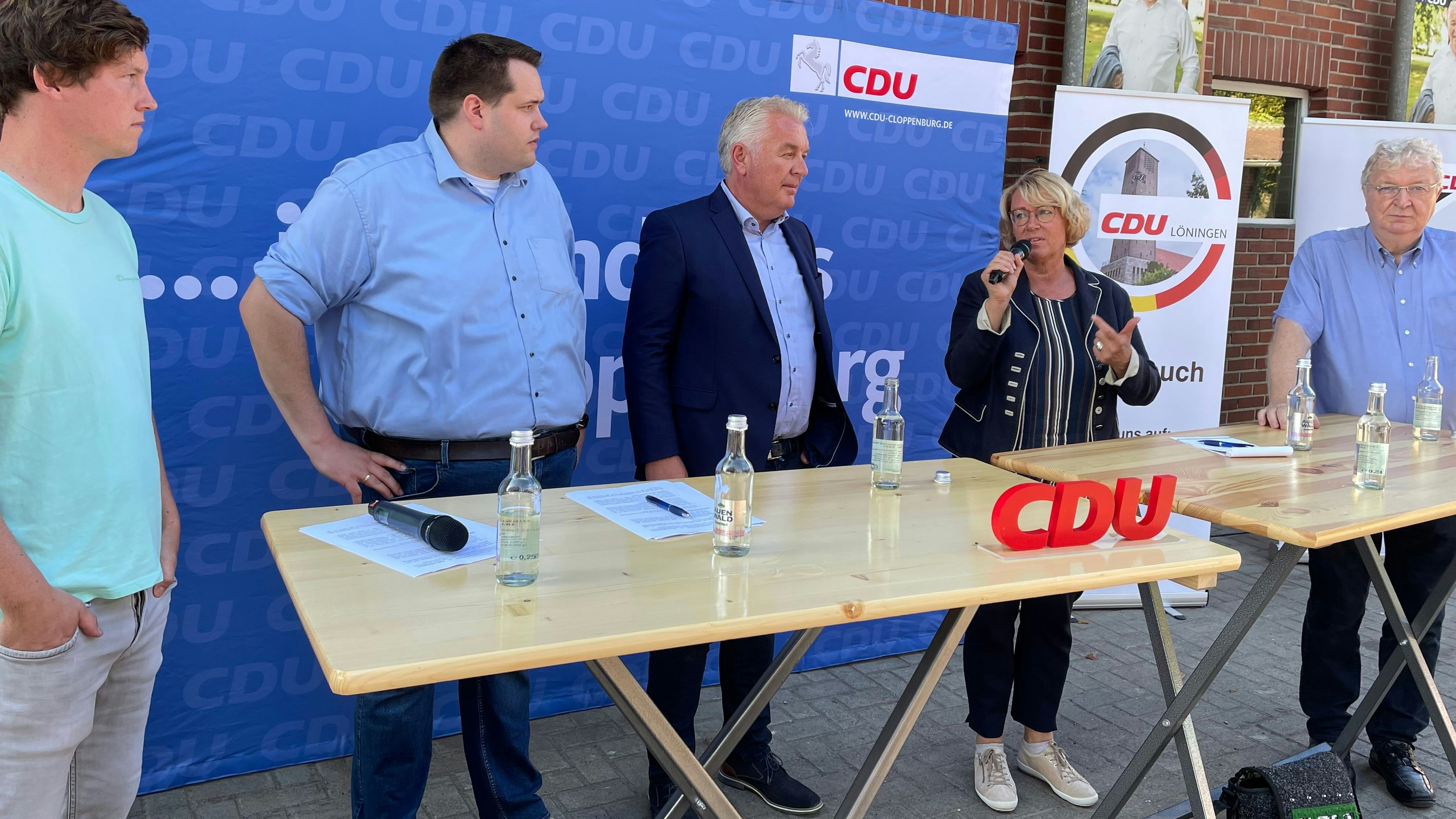 Stellte sich den Fragen: Barbara Otte-Kinast war auf Einladung der CDU-Verbände Lastrup und Löningen nach Hammel gekommen. Foto: G. Meyer
