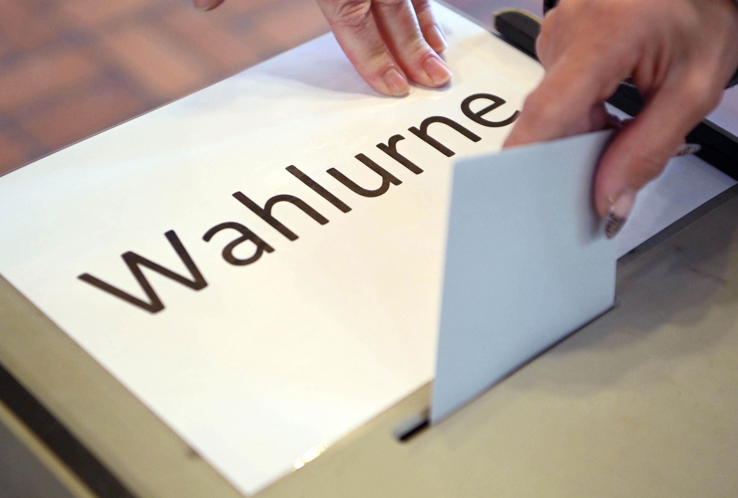 Stimmabgabe: Am 9. Oktober ist Landtagswahl in Niedersachsen. Foto: dpa / Deck