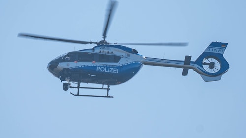 Nach Verkehrsunfall: Polizei sucht Fahrer per Hubschrauber in Friesoythe