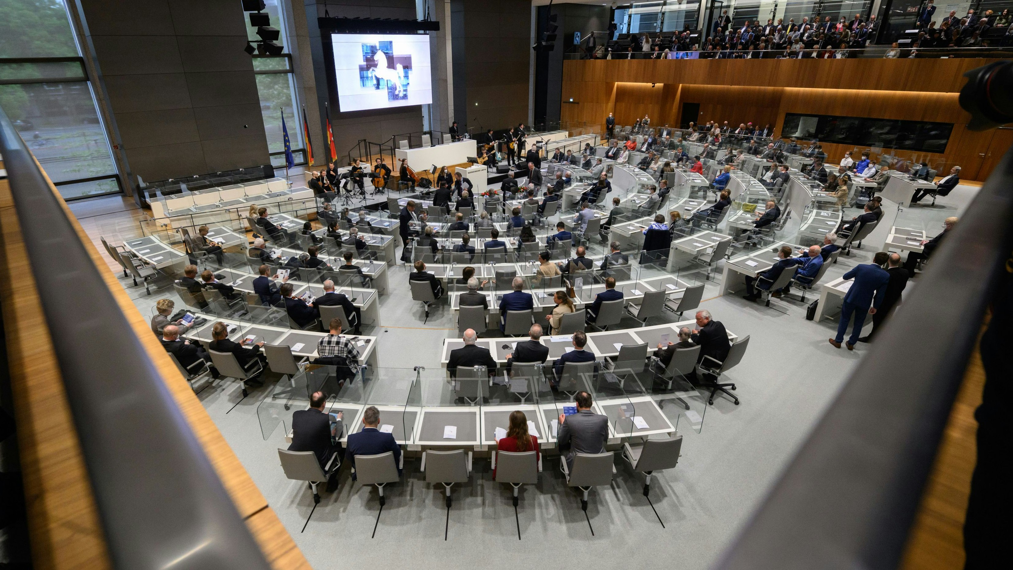 Hier wollen die Kandidaten hin: der niedersächsische Landtag in Hannover. Die Wahl findet im Oktober statt. Symbolfoto: dpa