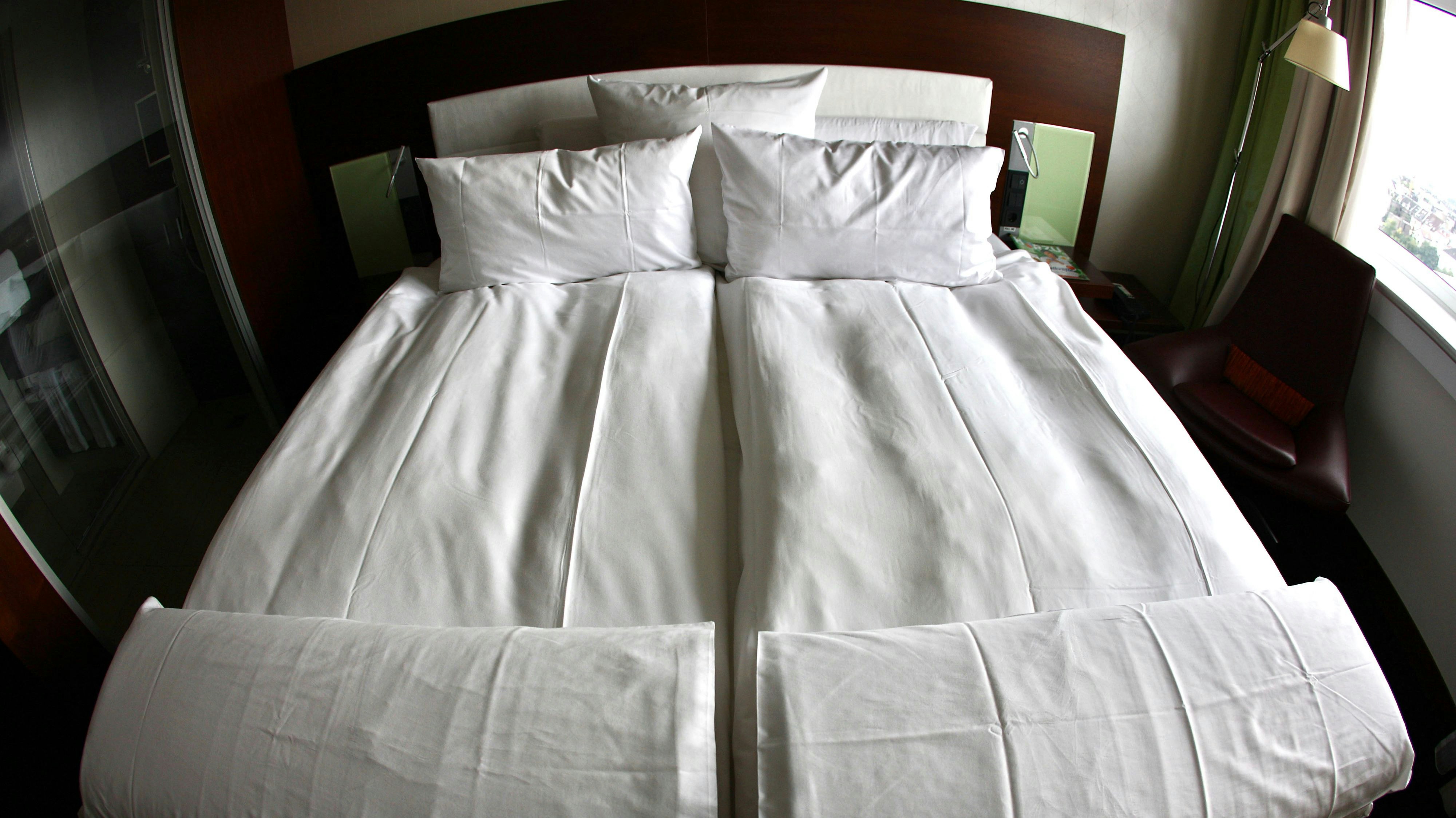 Die Betten bleiben in Coronazeiten so manches Mal leer. Symbolfoto: dpa