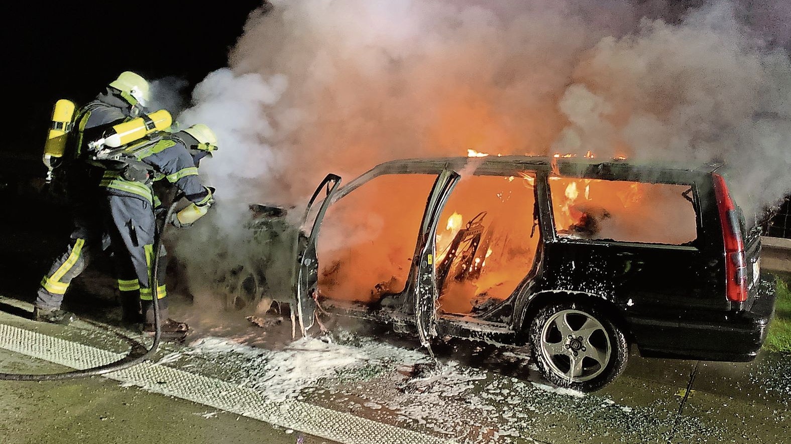 Fahrzeugbrand: Auch die Autobahnen 1 und 29 gehören zum Einsatzgebiet der Emsteker Feuerwehr. Brennt dort ein Auto, werden die Kameraden alarmiert. Foto: FFW Emstek