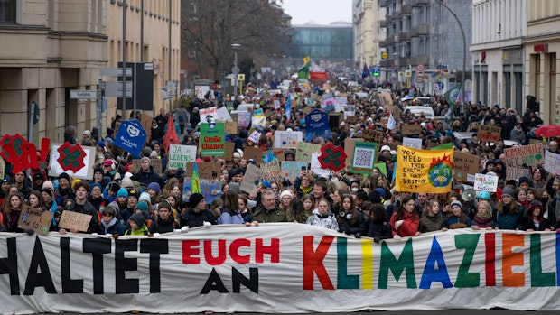 Lokal, national, global: Fridays for Future mobilisiert Hunderttausende zu Klima-Protesten