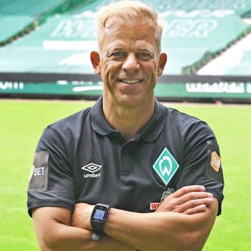 Am Sonntag mit seinem neuen Team zu Gast in Lohne: Werders Trainer Markus Anfang. Foto: dpaJaspersen