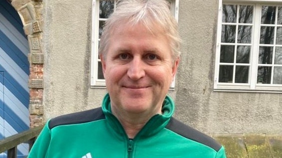 Sport- und Reisefan: Handballtrainer Andreas Espelage. Foto: Espelage