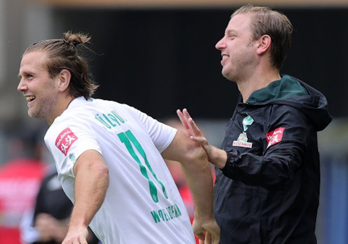 Es geht wieder los:  Bremens Trainer Florian Kohfeldt (rechts) und Stürmer Niclas Füllkrug. Foto: dpaVogel