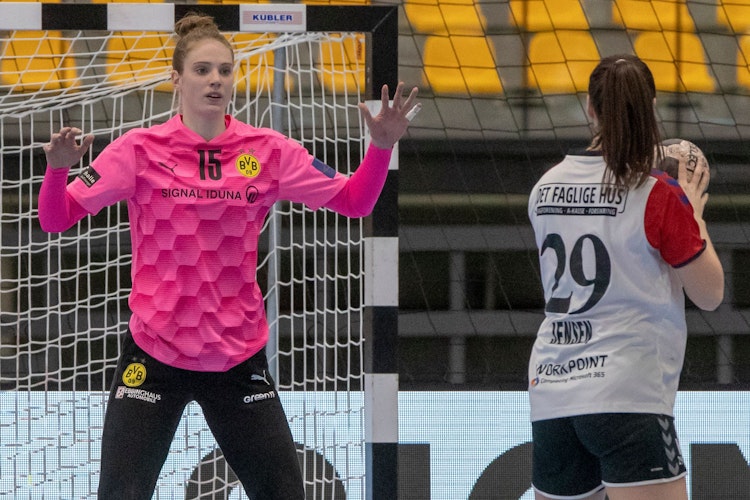 Im Champions-League-Einsatz: Madita Kohorst beim Heimspiel gegen Team Esbjerg aus Dänemark (29:32).