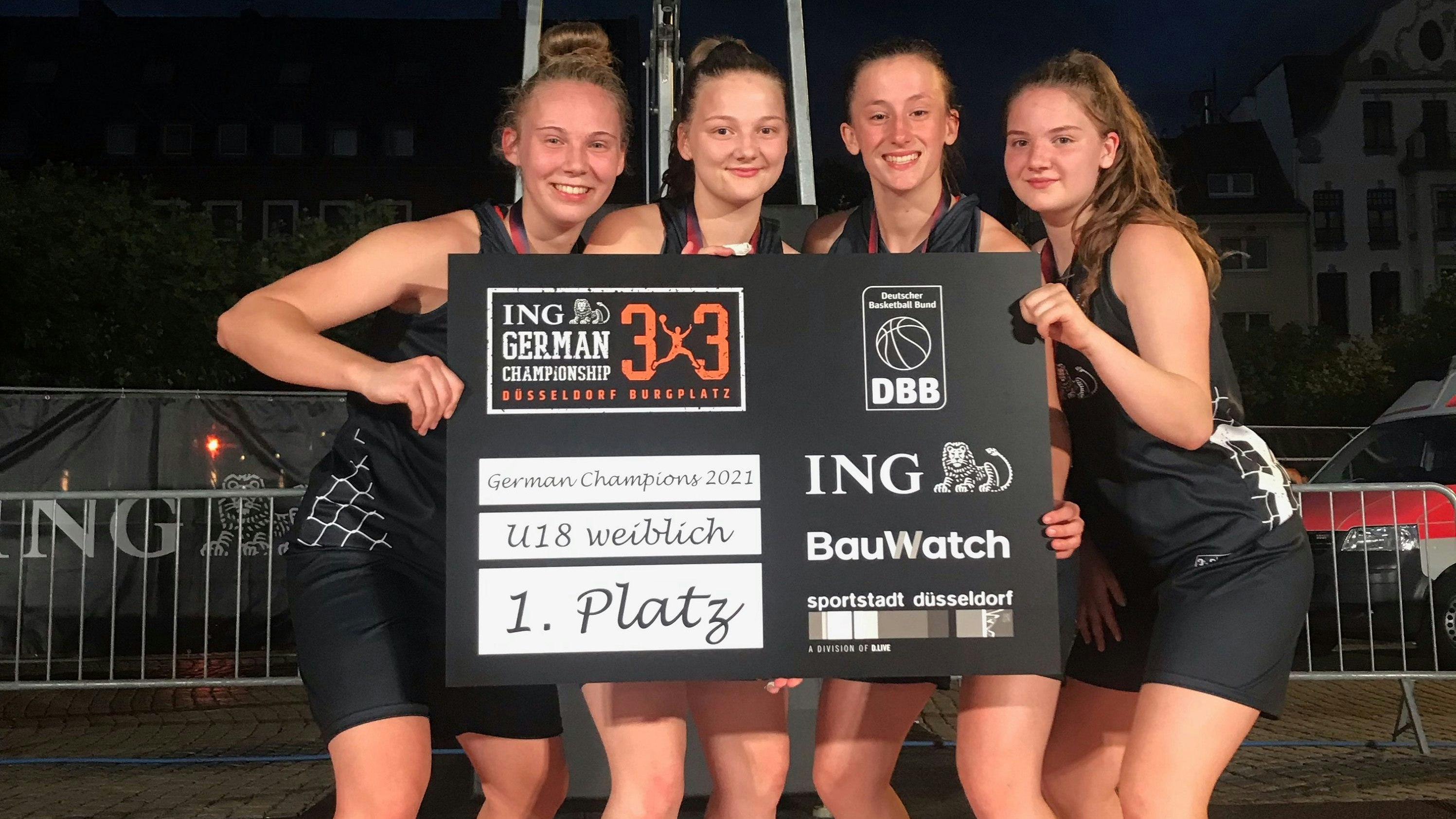 U-18-Champions im 3x3-Basketball: Osnabrücks Team mit (von links) Maira Banko, Malea Sprehe, Luise Hansmann und Pia Sprehe. Malea und Pia Sprehe kommen aus Vörden. Foto: DBB