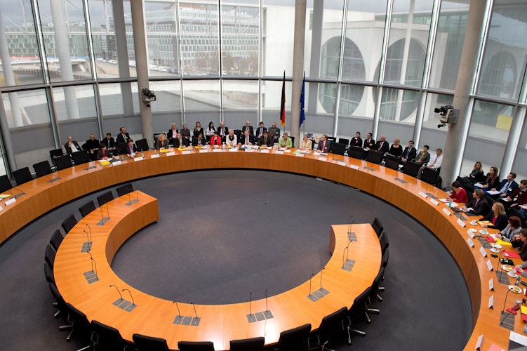 Erreicht eine Bundestags-Petition das sogenannte Quorum, darf der Petent das Anliegen in einer öffentlichen Sitzung des Petitionsausschusses des Bundestags vorstellen. Foto: dpaStache