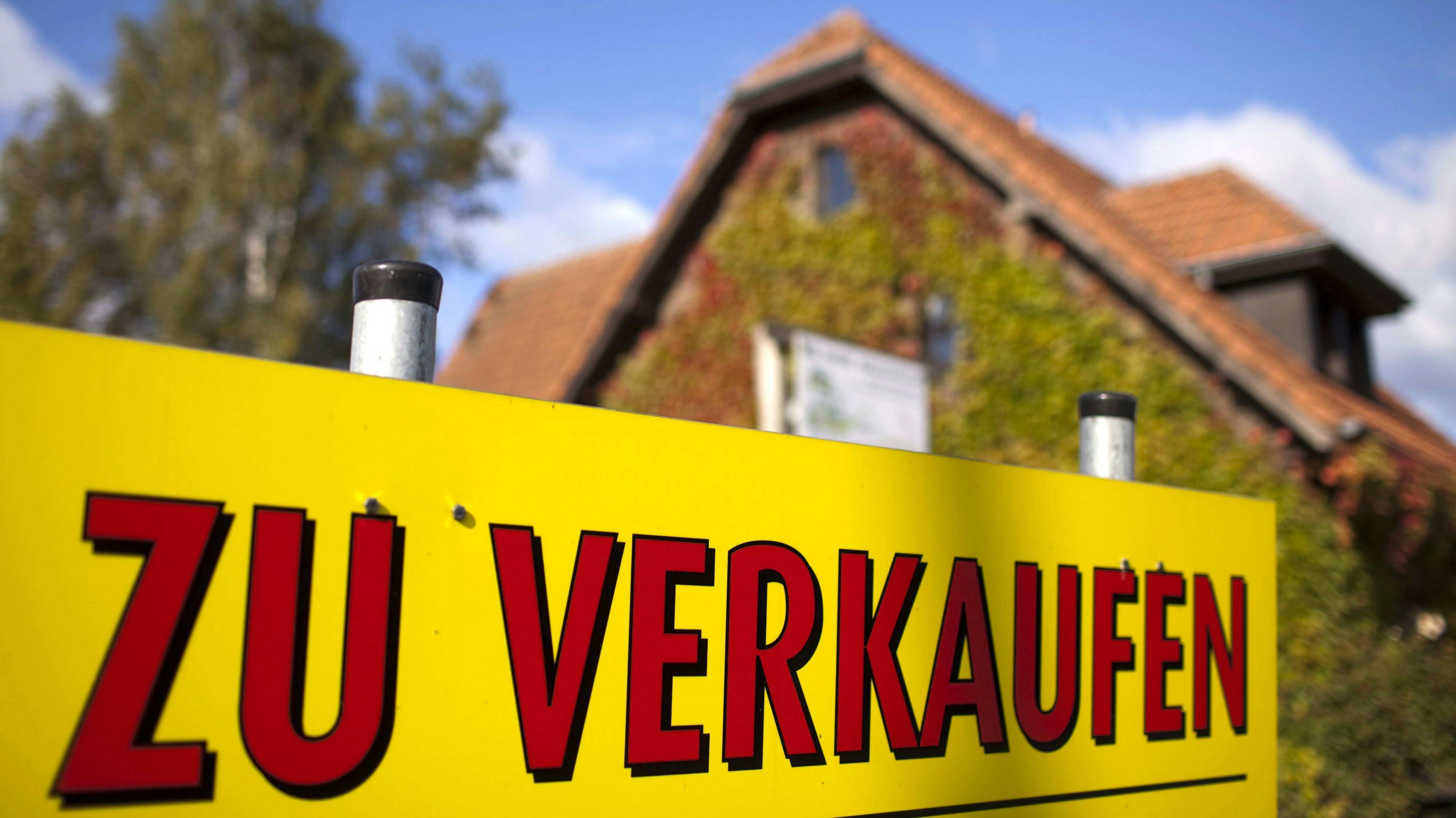 Hohe Preise lassen sich in Südoldenburg weiterhin mit dem Verkauf von gebrauchten Eigenheimen erzielen. Foto: dpa/Burgi