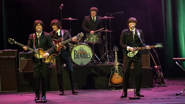 Täuschend echt: Rick Alan und Band bringen die "Beatlemania" nach Löningen