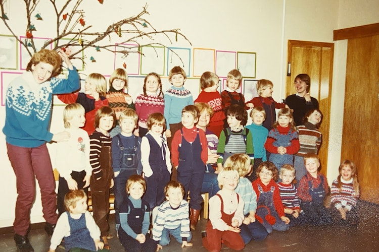 Der erste Jahrgang 198283 des Kindergartens Martin Luther. Foto: Hartmann
