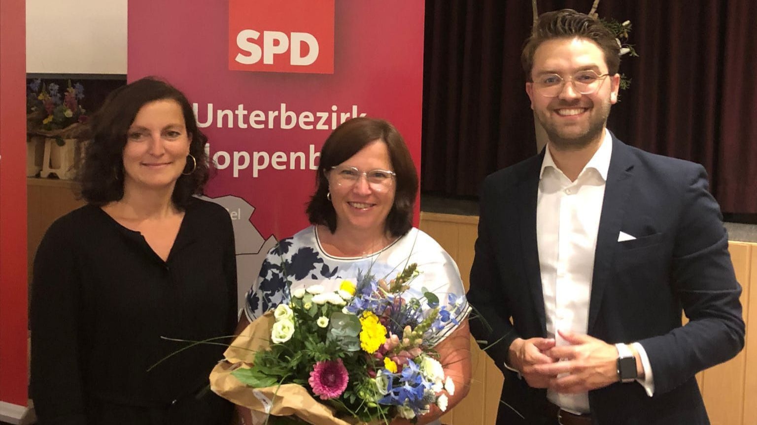 Führungstrio: Vorsitzende Christiane Priester (Mitte) mit den Stellvertretern Pia van de Lageweg und Jan Oskar Höffmann.&nbsp; Foto: SPD