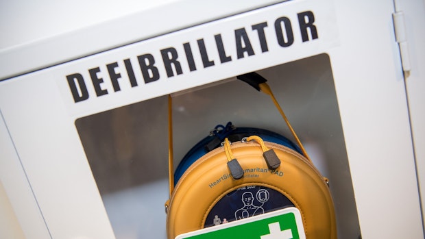 Fehlender Defibrillator: 61-Jähriger stirbt nach Trainingsspiel