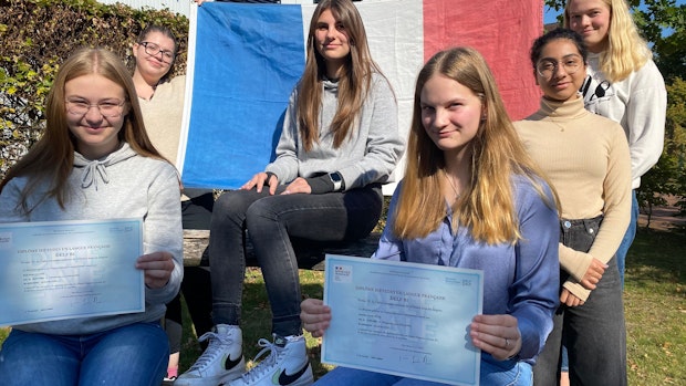 AMG-Schülerinnen haben Französisch-Diplom in der Tasche