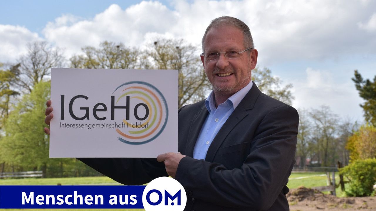 Bereit für den Wahlkampf: Andreas Lucht mit dem Logo der neu gegründeten Interessengemeinschaft Holdorf (IGeHo). Foto: Wehring