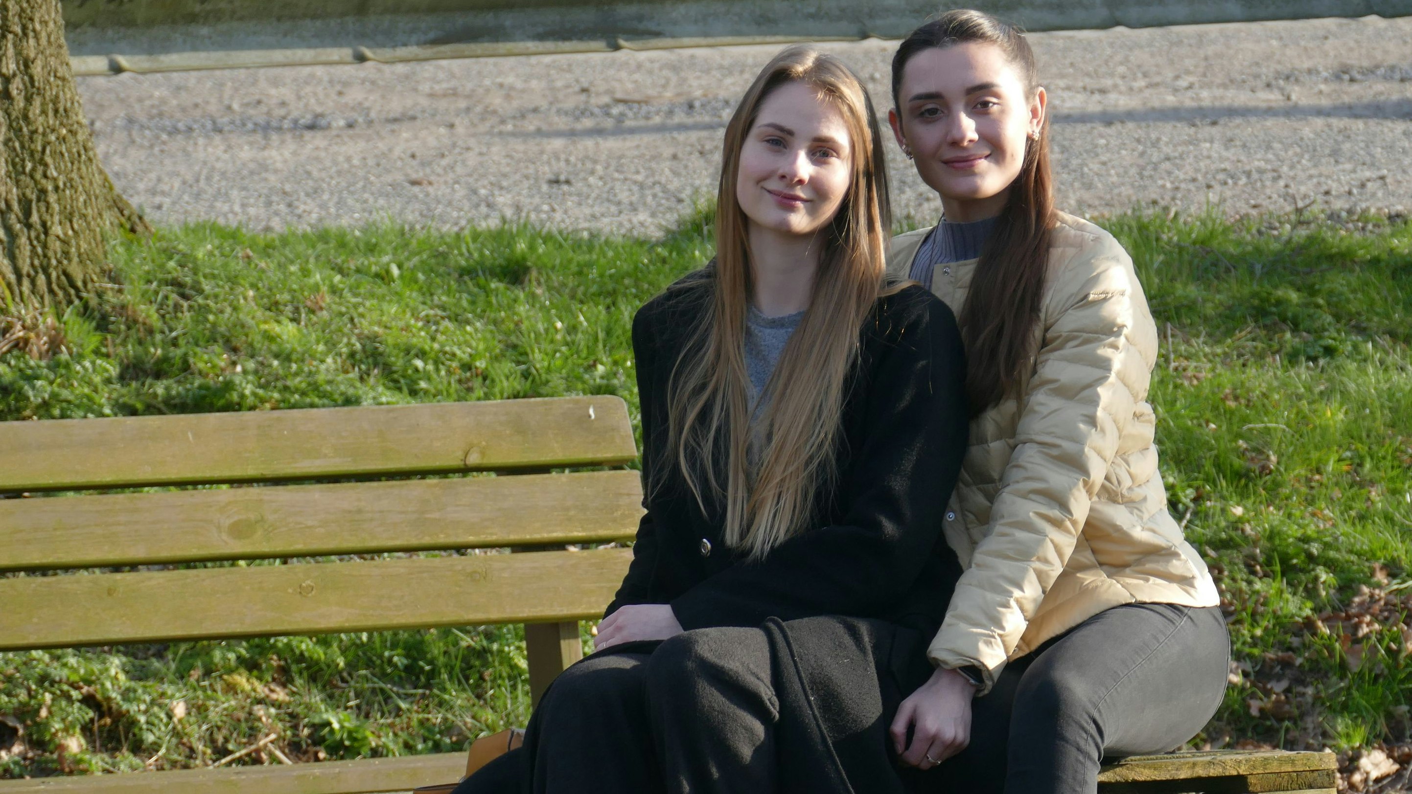 Kristina (rechts) zieht es zurück in die ukrainische Heimat. Ihre Freundin Anna will weiter in Deutschland bleiben. Foto: Stix