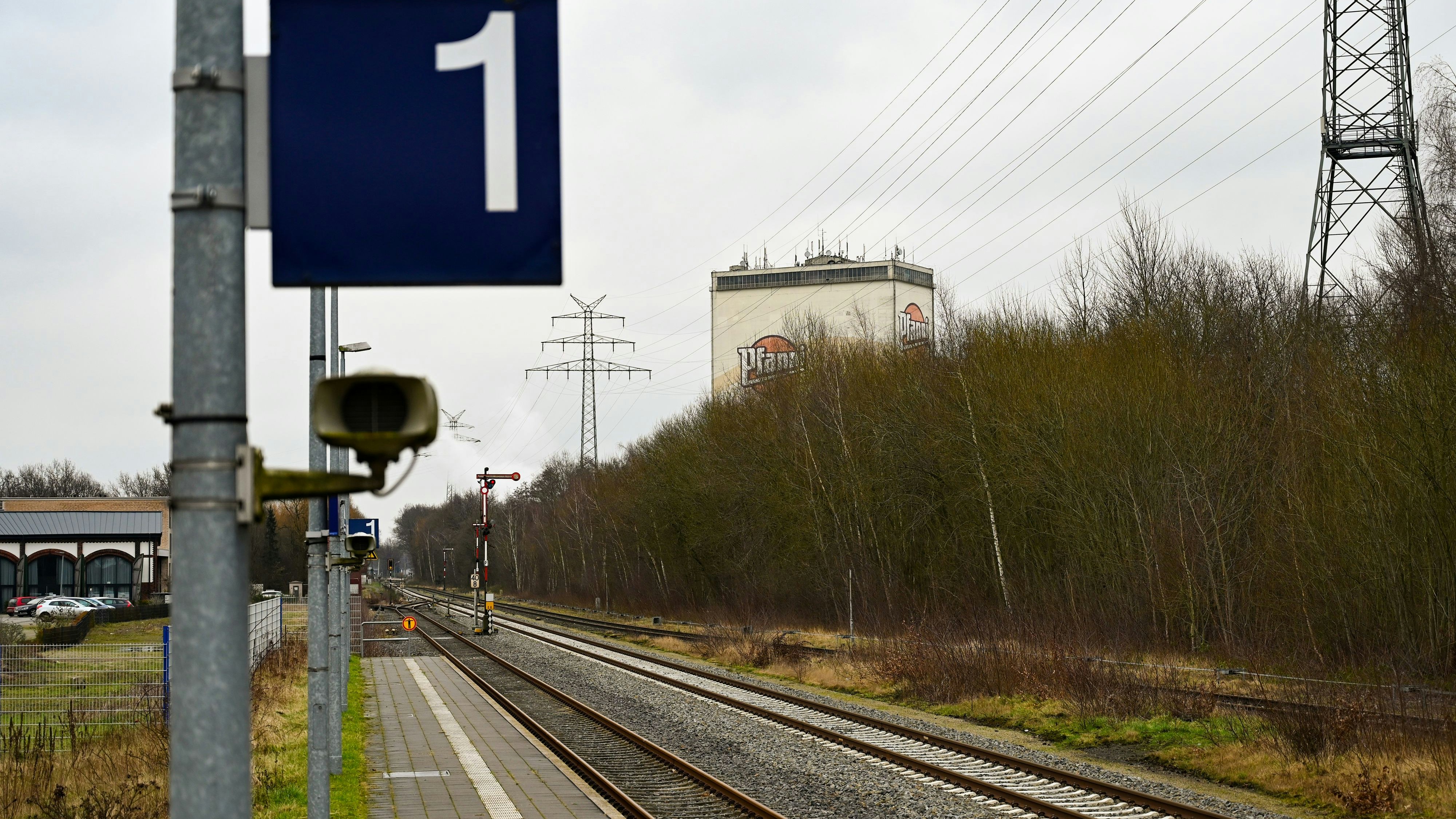 Von der Kreisstadt aus in Richtung Norden: Die Machbarkeitsstudie hat unter anderem die Strecke zwischen Cloppenburg und Friesoythe beleuchtet. Foto: Hermes