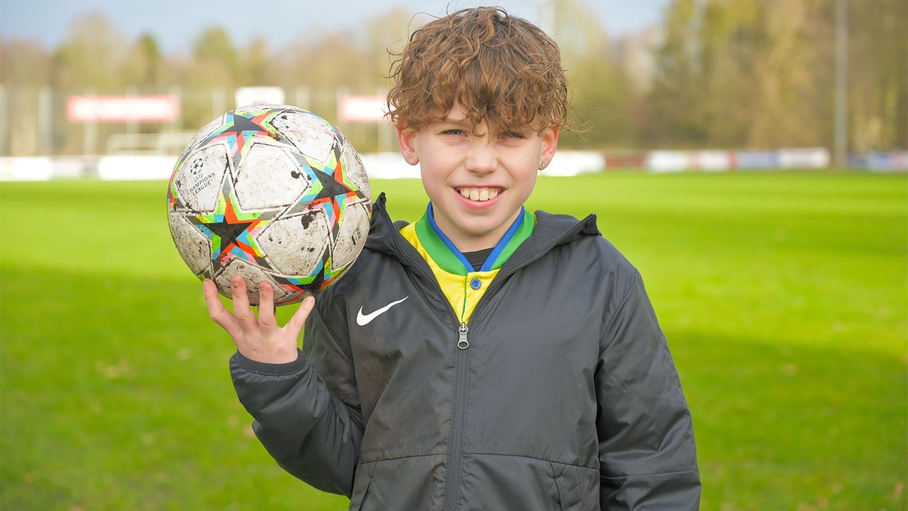 Fußball ist seine Leidenschaft: Der 10-jährige Ben Albers steht bereits seit 6 Jahren auf dem Fußballplatz. Foto: J. Scholz