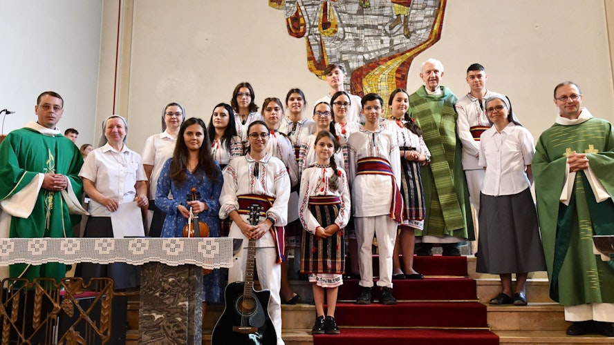 Mit einem Gottesdienst wurde die rumänische Delegation begrüßt.  Foto: A. Heseding