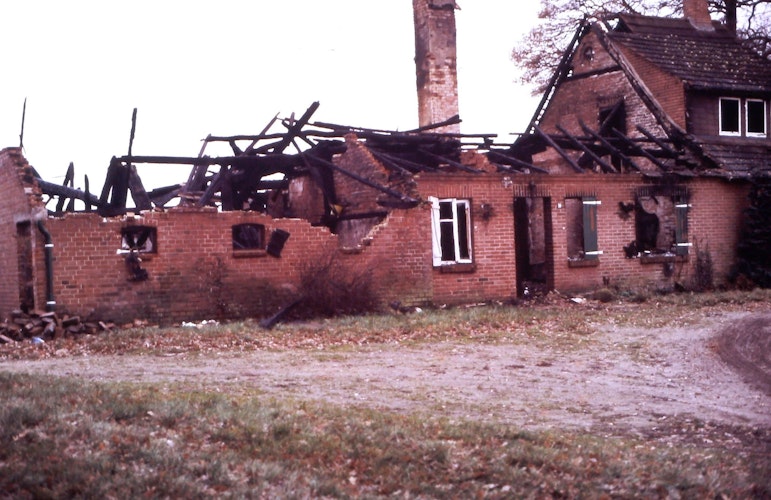 Tragödie im Jahr 1988: Bei einem Feuer brannte das Pfadfinderheim komplett aus. Es handelte sich um Brandstiftung. Foto: Archiv Pfadfinder