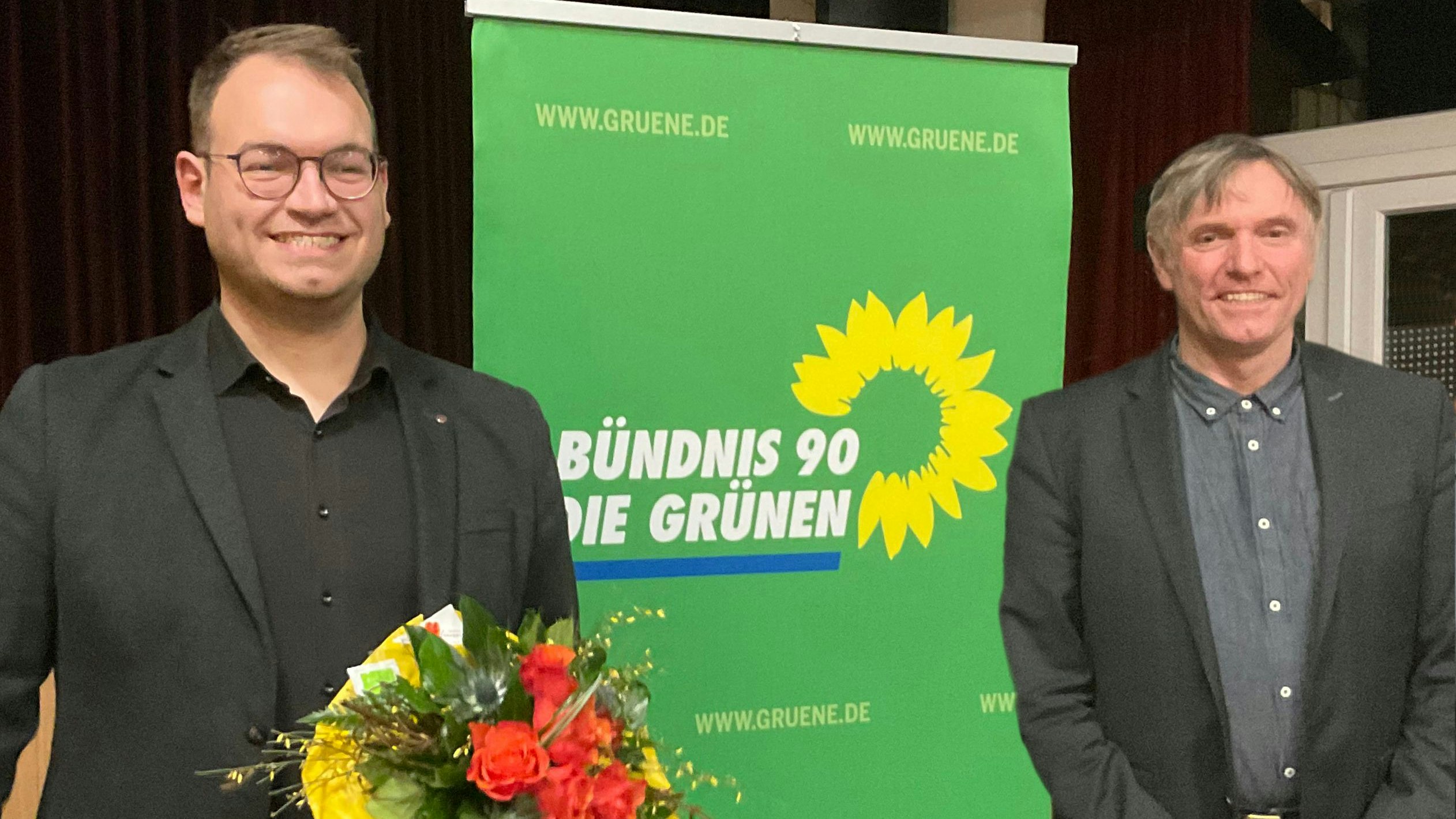 Nach der Wahl: Stephan Christ (links) mit dem Landesvorsitzenden Hans-Joachim „Hanso“ Janßen.&nbsp; &nbsp;Foto: Grüne Cloppenburg
