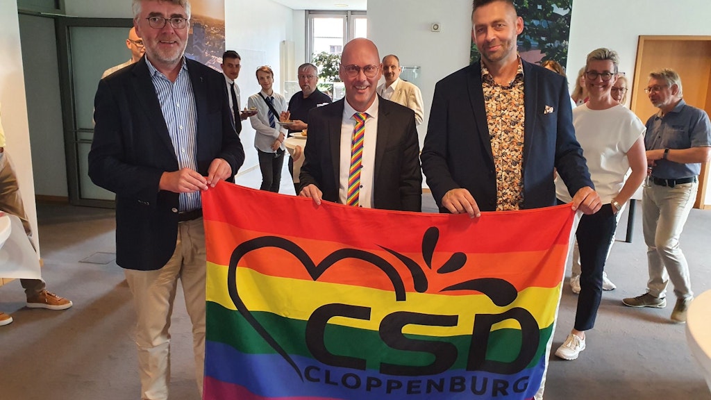 Bürgermeister Varnhorn empfängt Mitglieder des CSD Cloppenburg im Rathaus