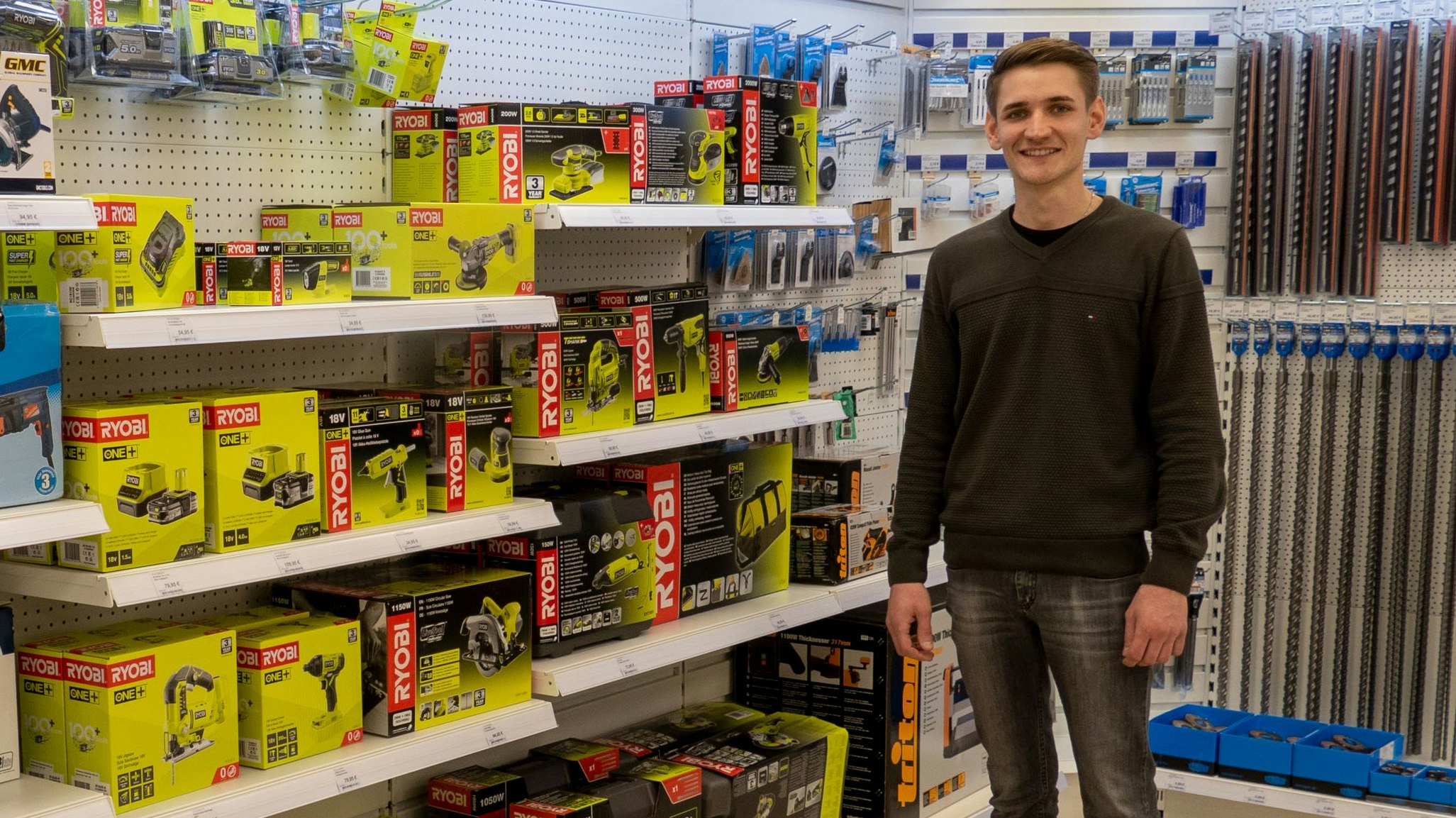 Start up: Zwölf bis 15 Stunden steckt der 24-jährige Dennis Bokow jeden Tag in sein junges Unternehmen. Foto: Stix