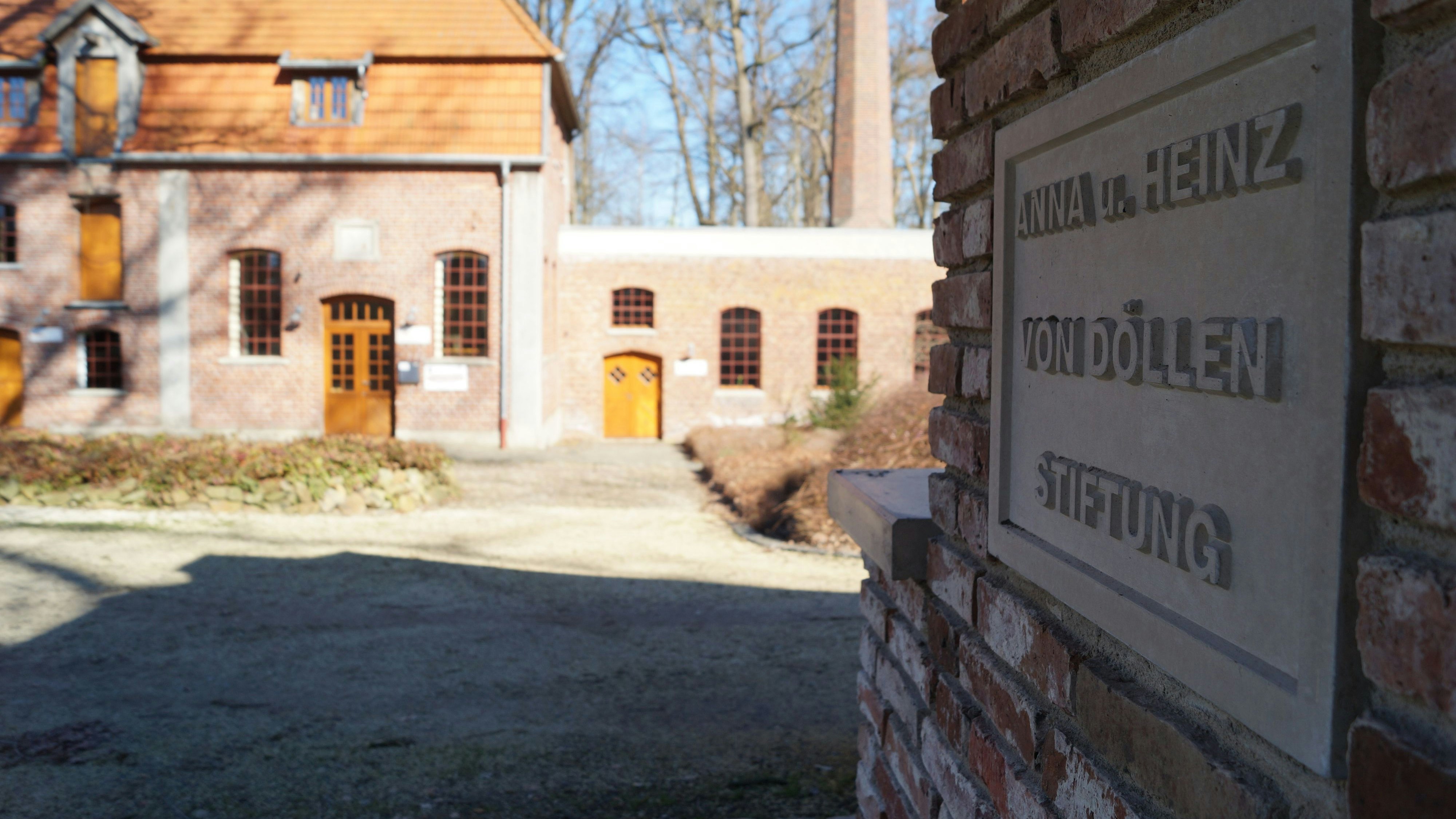 Kulturgut bewahren – das ist das Motto der Anna-und-Heinz-von-Döllen-Stiftung, die sich um den Erhalt des Bredemeyers Hofes und der Arkeburg in Goldenstedt bemüht. Foto: C. Meyer