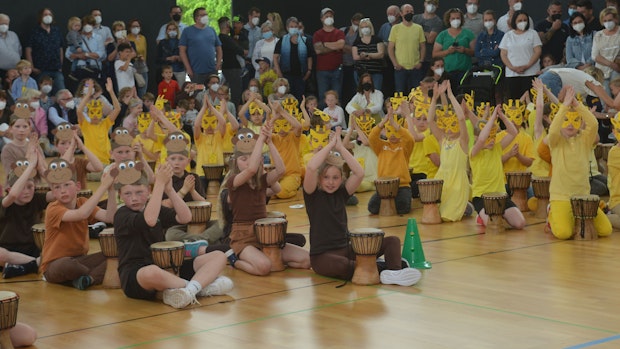 "Trommelzauber" in Löningen: Gelbrinkschule feiert Schulfest