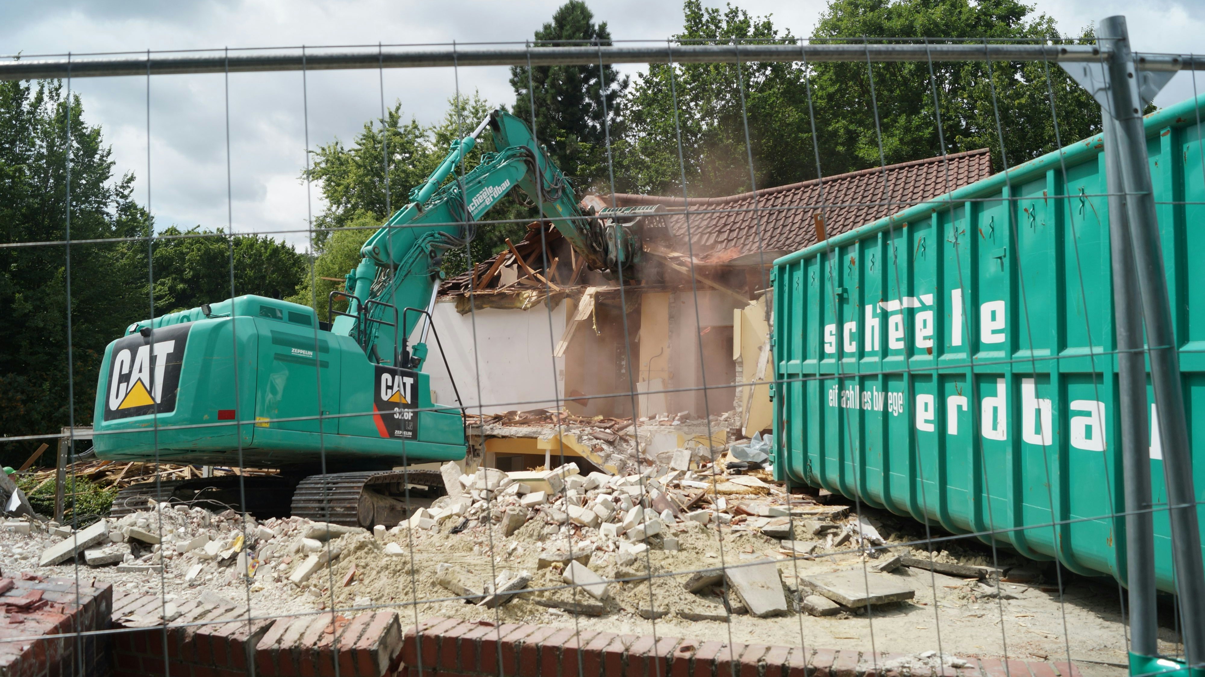 Nur noch Schutt: Seit einigen Tagen läuft der Abriss des Kindergartens St. Gorgonius in Goldenstedt: Foto: C. Meyer