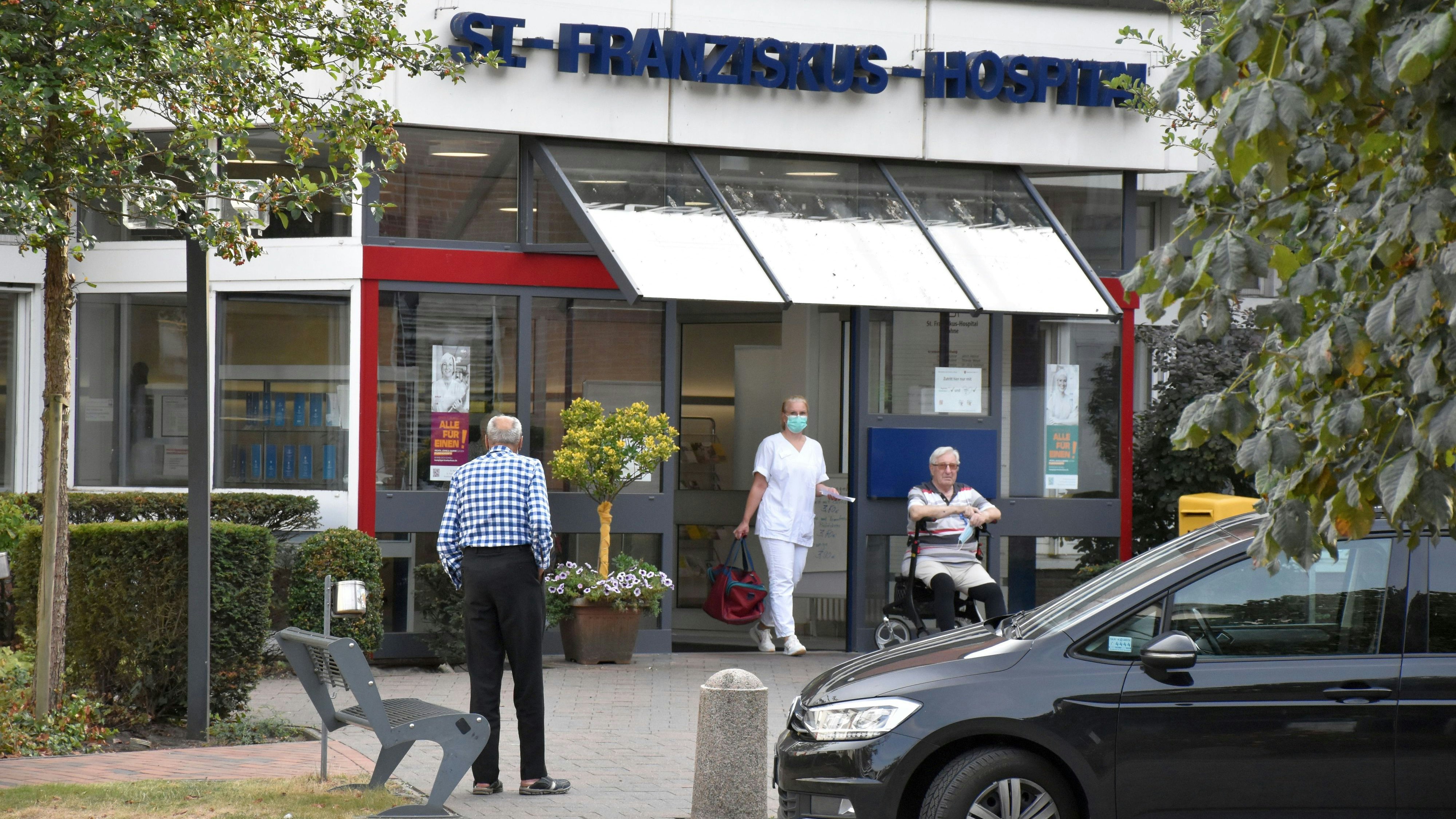 Nach den Chefärzten und der Pflegedirektion befürwortet auch die Mitarbeitervertretung am St. Franziskus-Hospital in Lohne die Pläne zum Umbau der Krankenhausstrukturen. Foto: Berg