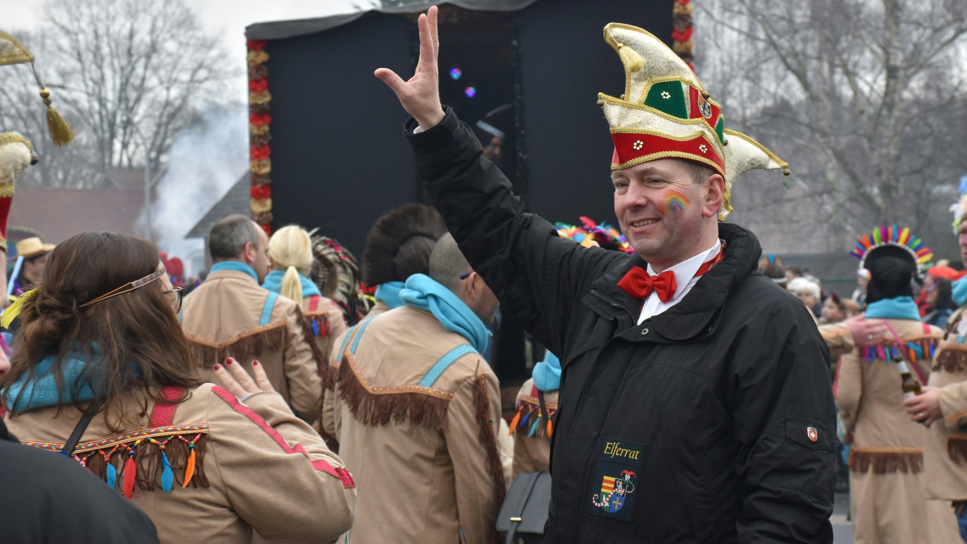 Helau: Thorsten Diekmann ist als Ansprechpartner für alles auf dem Carneval unterwegs. Fotos: Röben
