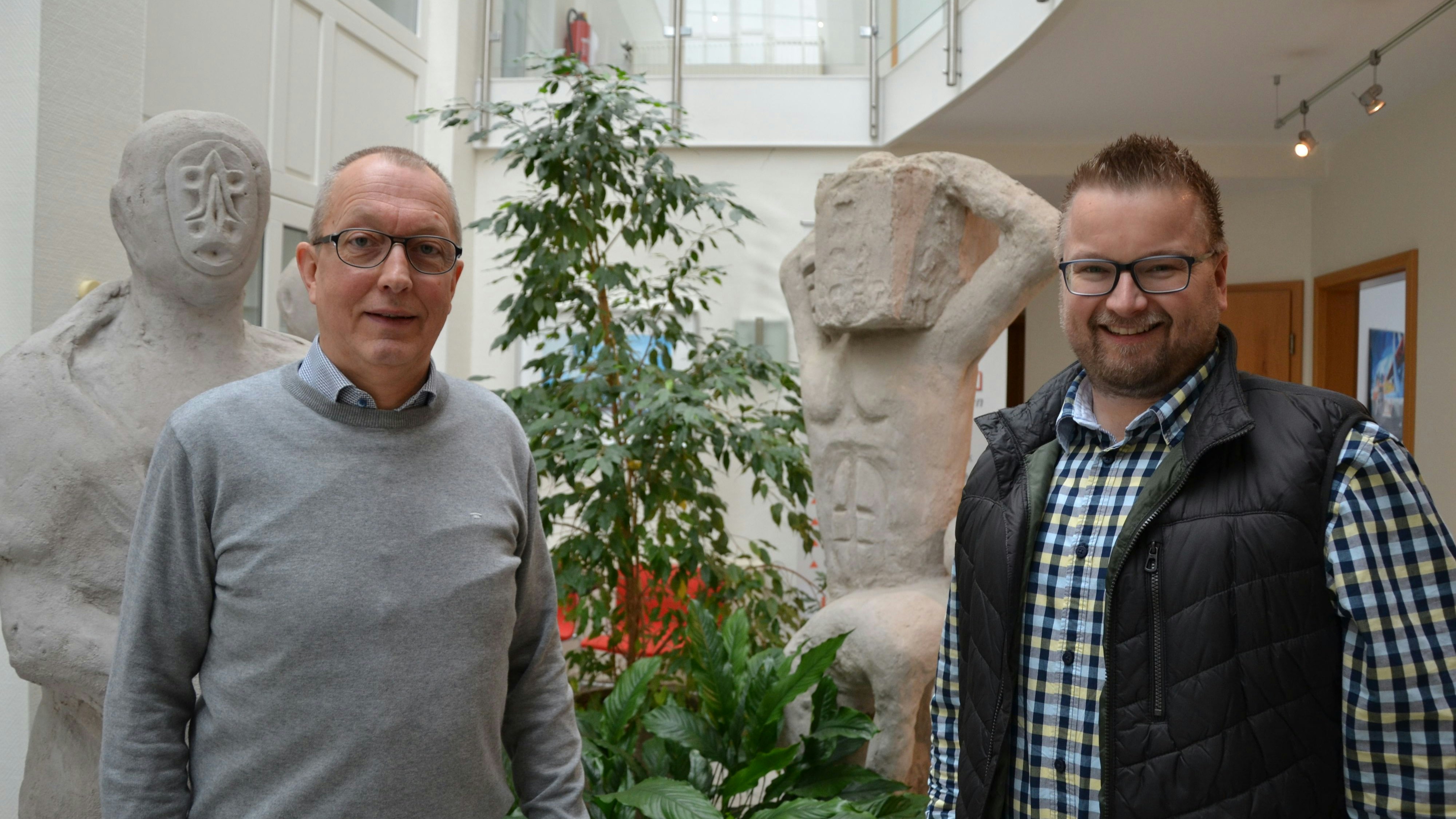 Fordern Förderung für Häuslebauer (von links) Thomas Bertelt und Michael Rohen von der Firma Kalobau.&nbsp; &nbsp; Foto: G. Meyer 
