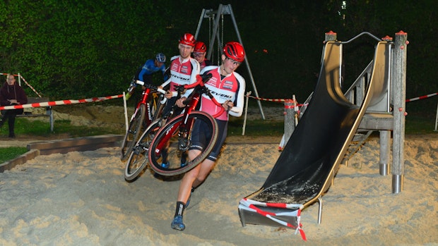 Luca Harter radelt zum Sieg beim 6. Cloppenburger Cyclo-Cross-Rennen