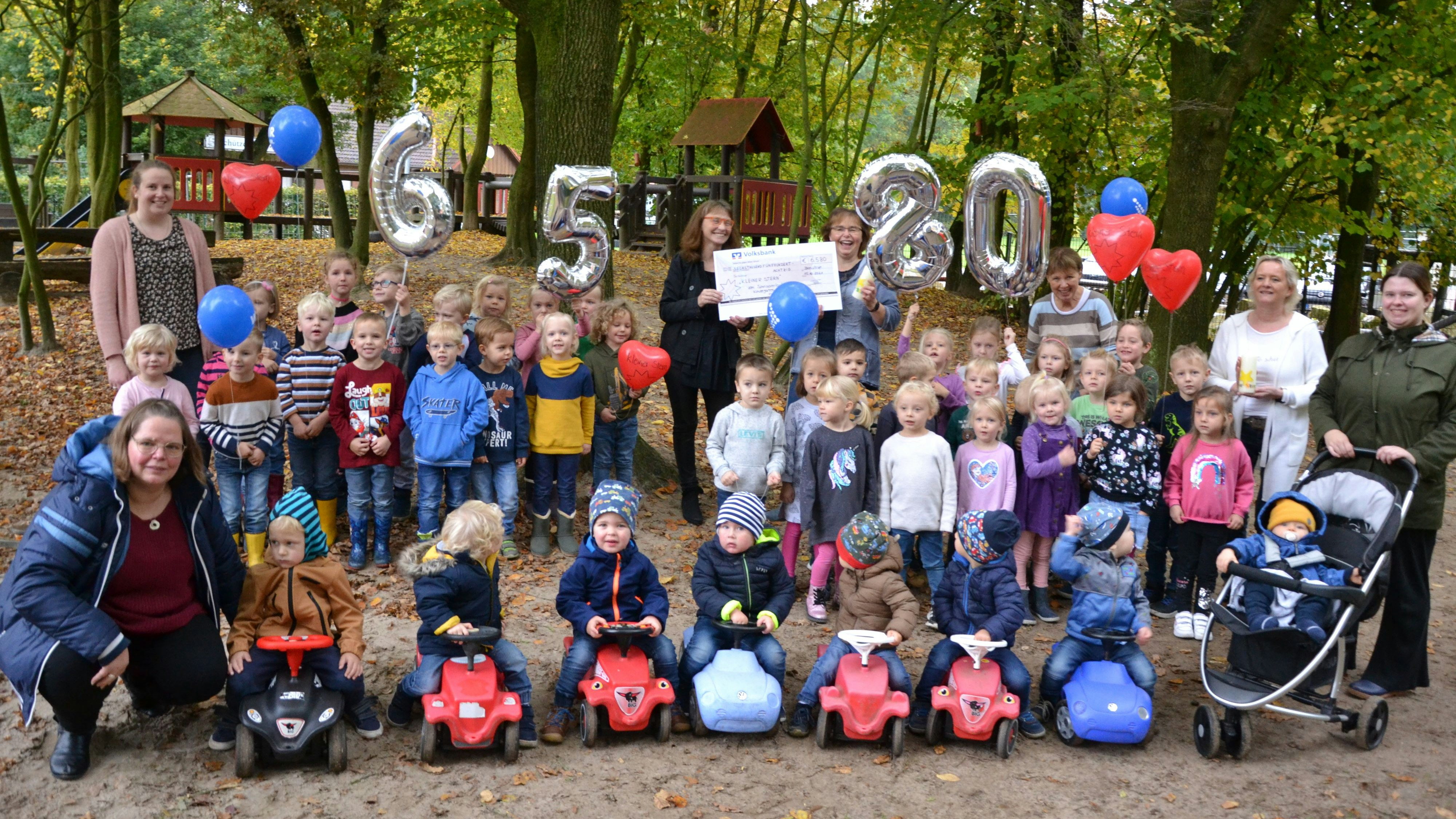 Hohe Summe: Die Kindergartenkinder sammelten 6580 Euro ein.&nbsp; &nbsp;Foto: G. Meyer