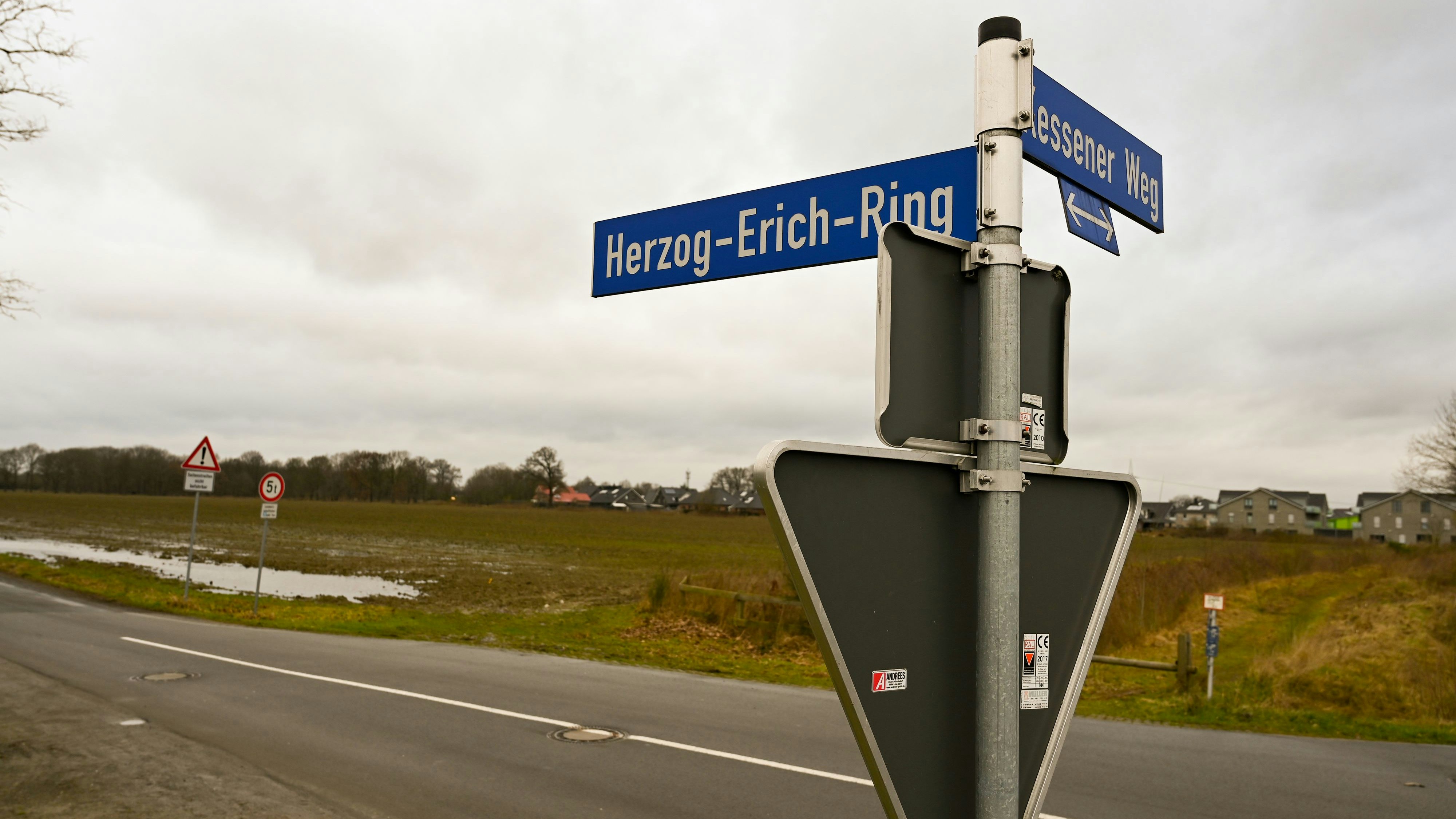 Neues Baugebiet: Am Herzog-Erich-Ring sollen neue Grundstücke erschlossen werden. Foto: Hermes